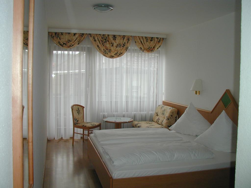 Hotel & Gaestehaus Krone 가이젤빈트 객실 사진